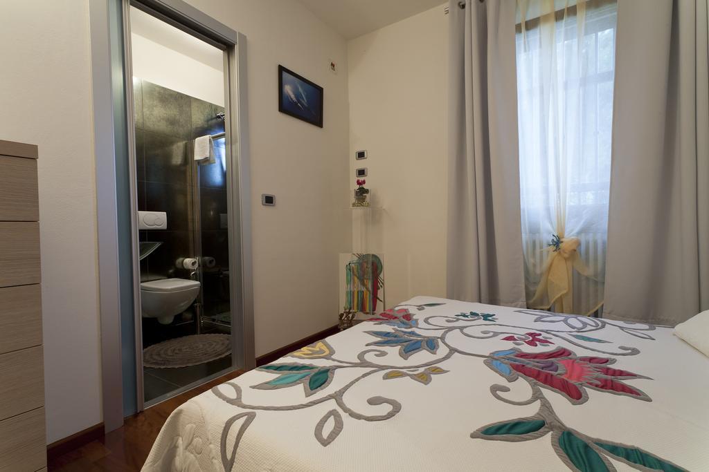 Villa Degli Ulivi B&B Finale Ligure Δωμάτιο φωτογραφία