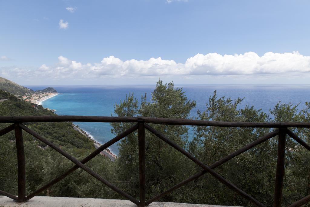 Villa Degli Ulivi B&B Finale Ligure Εξωτερικό φωτογραφία