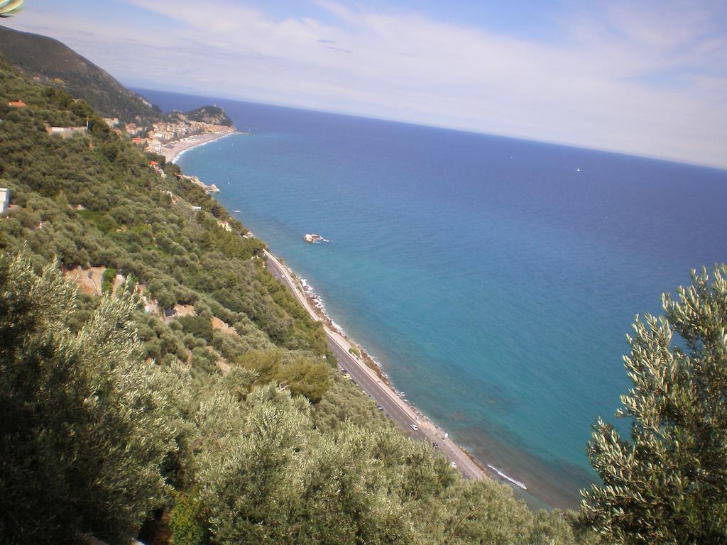 Villa Degli Ulivi B&B Finale Ligure Εξωτερικό φωτογραφία
